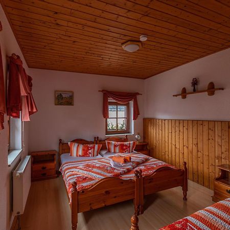 Thermalbad Wiesenbad Pension Und Gaststaette Zur Knappenschaenke מראה חיצוני תמונה