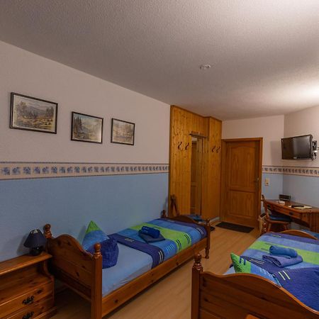 Thermalbad Wiesenbad Pension Und Gaststaette Zur Knappenschaenke מראה חיצוני תמונה