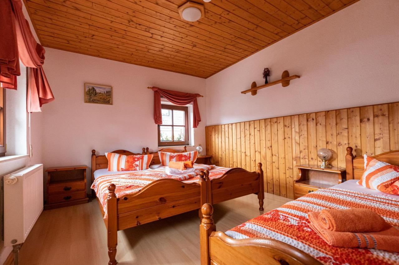 Thermalbad Wiesenbad Pension Und Gaststaette Zur Knappenschaenke מראה חיצוני תמונה