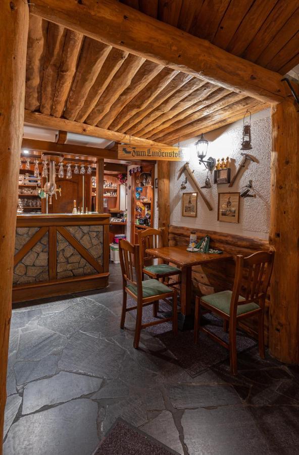 Thermalbad Wiesenbad Pension Und Gaststaette Zur Knappenschaenke מראה חיצוני תמונה